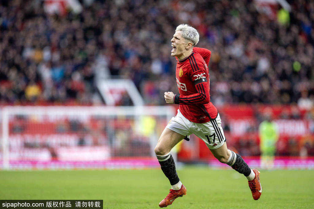 那不勒斯认为曼联影响加纳乔发挥 愿出4500万镑解救他